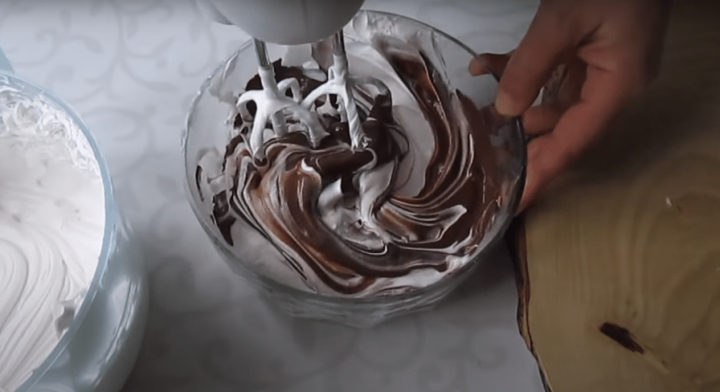 pahuljasti čokoladni desert poput slastičara - vrlo je ukusan