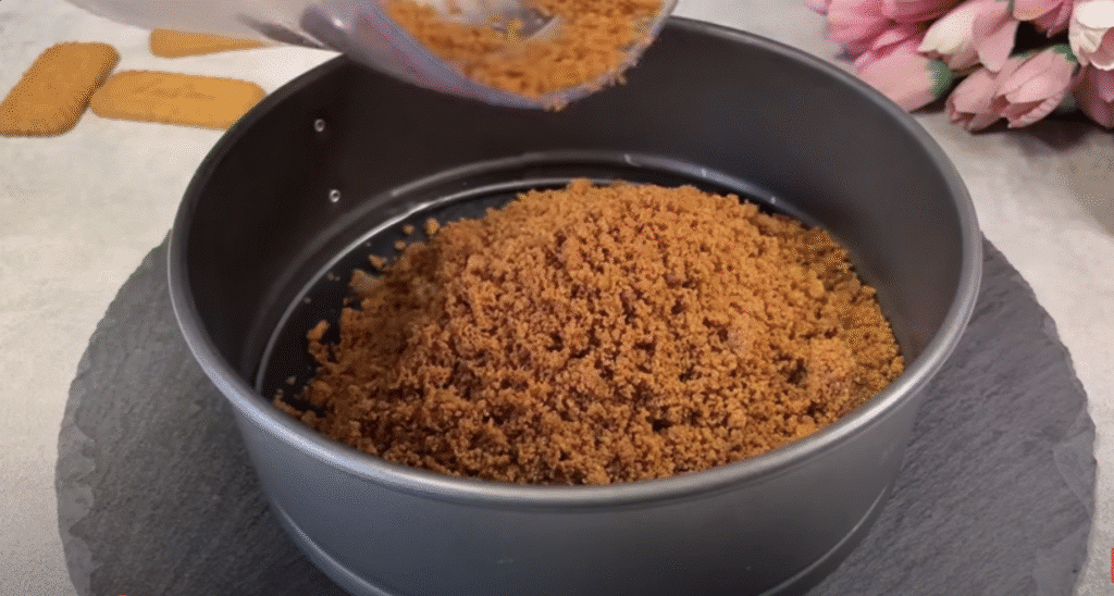 Unbked Lotus Biscoff Cheesecake s sirom od sira -Lotus krema - jednostavna i jednostavna priprema!