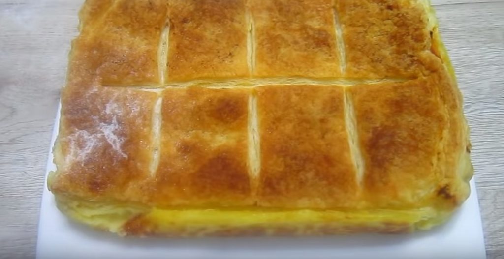 Izvrsna torta od lisnatog tijesta s narančastom kremom: Priprema je vrlo jednostavna i božanski rezultat!