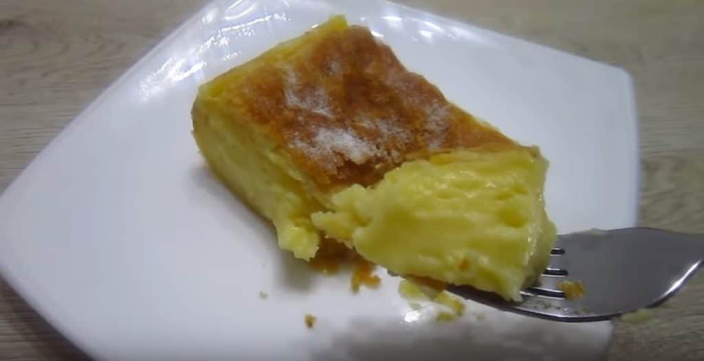 Izvrsna torta od lisnatog tijesta s narančastom kremom: Priprema je vrlo jednostavna i božanski rezultat!