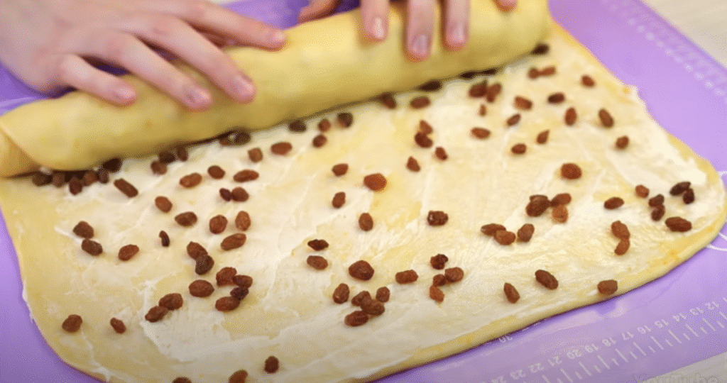 Torta od maslaca s grožđicama i narančastim aromom - miris Kraffin koji će vam se svidjeti