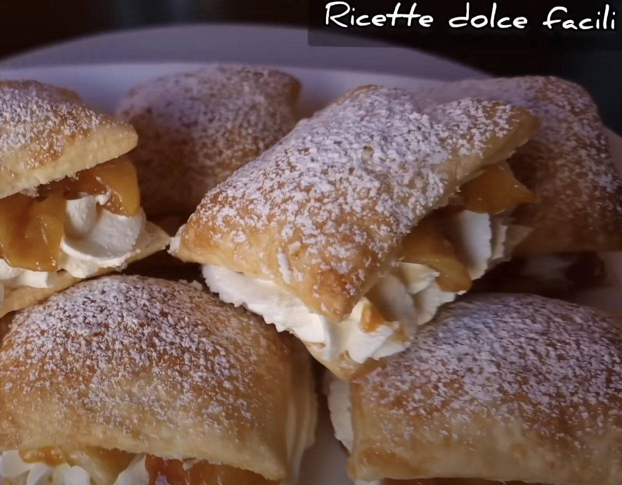 Sve što trebate je lisnato tijesto i jabuka za pripremu ovog savršenog deserta
