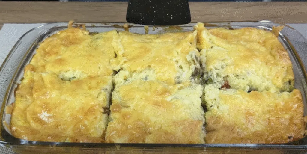 Pečeni krumpir s mljevenom mesom, biljkom i kore od sira