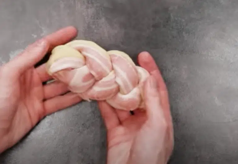 Recept za domaće peciva s slaninom i sirom