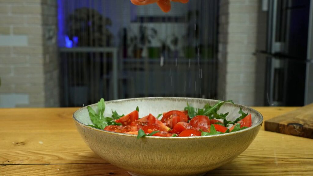 Domaći pomfrit s ukusnim umakom od češnjaka