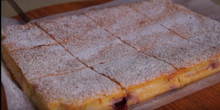Kefir desert završio je za 10 minuta: najbolji spužvasti desert ispod sunca s punjenjem unutar tijesta.