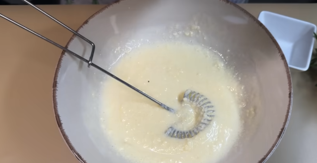Torta s kiselim vrhnjem, punjenjem marelice i oraha - recept korak po korak