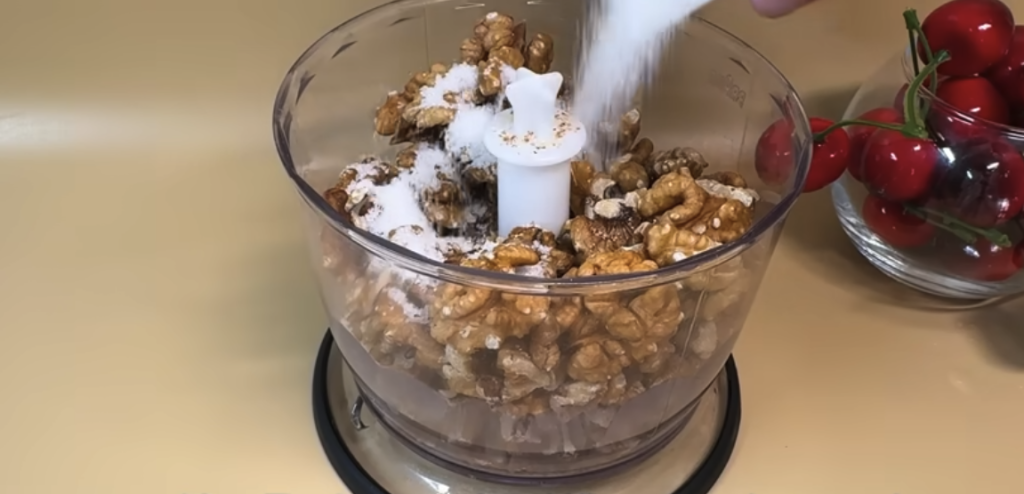 Torta s kiselim vrhnjem, punjenjem marelice i oraha - recept korak po korak