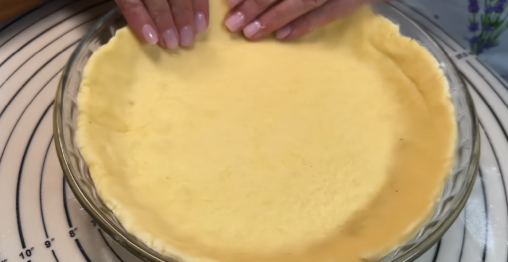 Torta s kiselim vrhnjem, punjenjem marelice i oraha - recept korak po korak