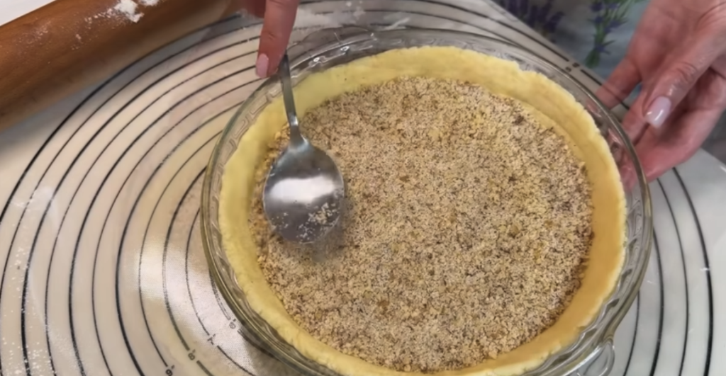 Torta s kiselim vrhnjem, punjenjem marelice i oraha - recept korak po korak