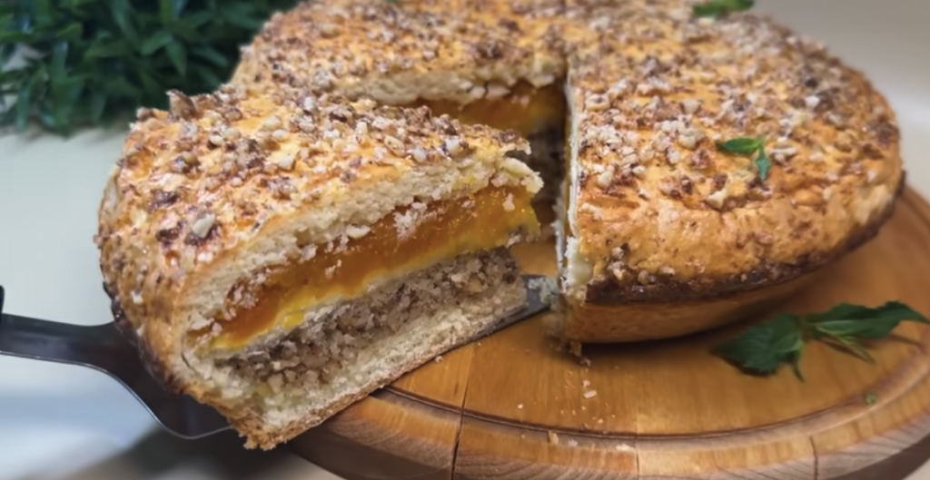Torta s kiselim vrhnjem, punjenjem marelice i oraha - recept korak po korak