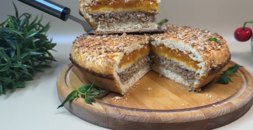 Torta s kiselim vrhnjem, punjenjem marelice i oraha - recept korak po korak