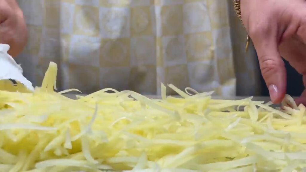 Recept za krumpir s lukom koji je ukusniji od mesa