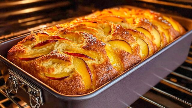 Kućna torta od breskve sa svježim breskvama - lagana i podatna ljetna desert Kućna torta od breskve sa svježim breskvama - lagana i podatna ljetna desert